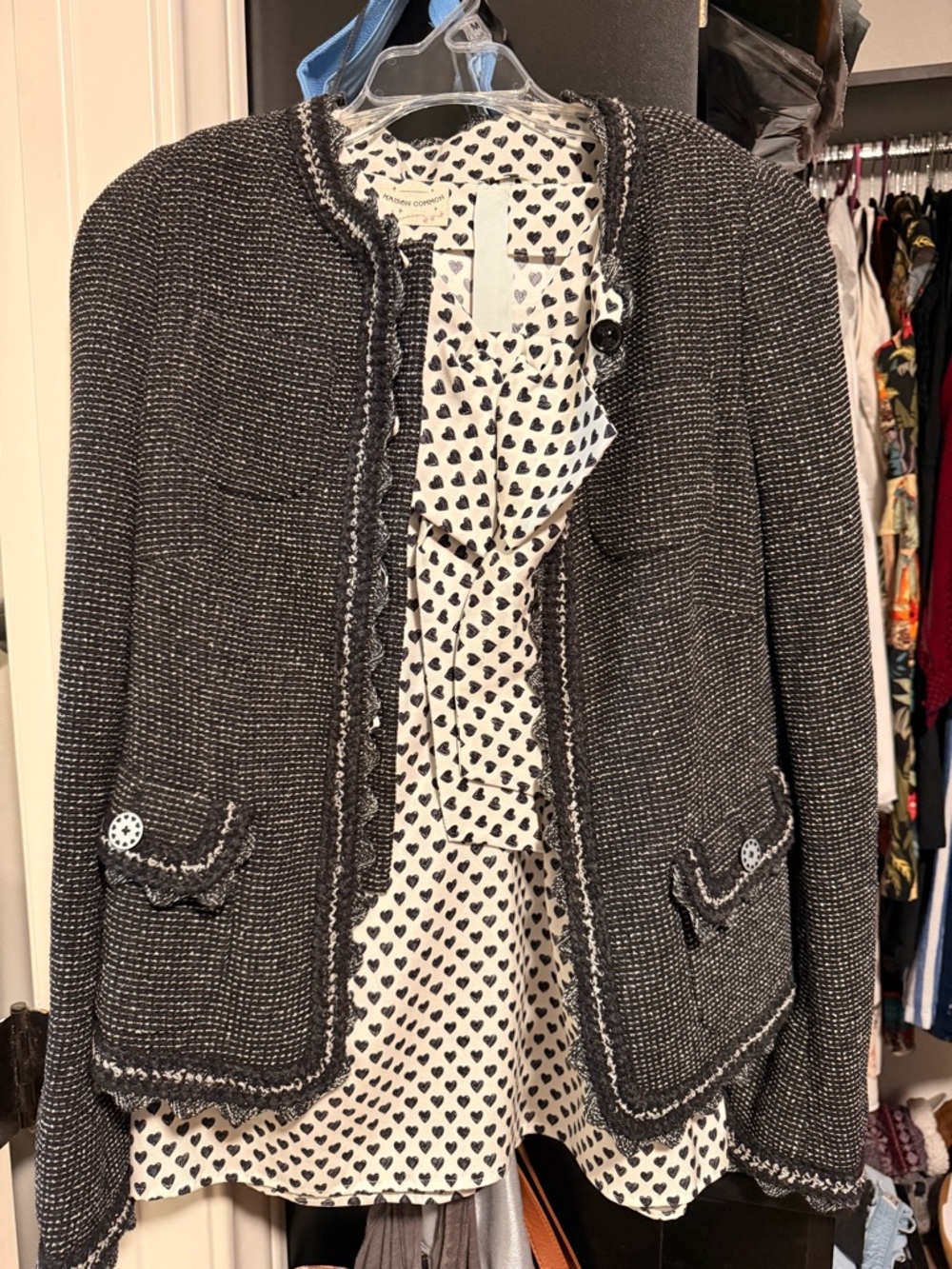 Three piece suit with Sleeveless silk blouse in White with Black Heart Print
